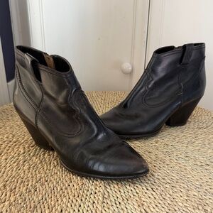Frye Reina Black Leather Ankle Booties Western Boots